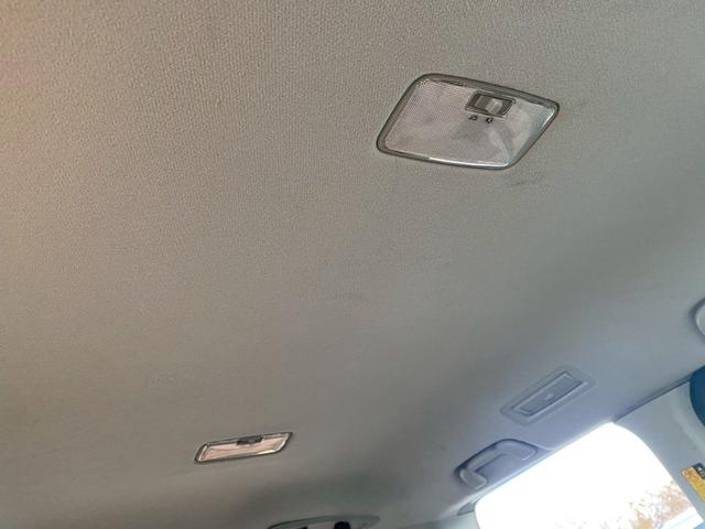 ヴォクシー X Lエディション フルタイム4WD ナビ バックカメラ TV 両側パワースライドドア 三列シート 衝突安全ボディ エアバック パワステ パワーウィンドウ ABS キーレス付き ETC(24枚目)