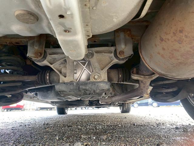 ヴォクシー X Lエディション フルタイム4WD ナビ バックカメラ TV 両側パワースライドドア 三列シート 衝突安全ボディ エアバック パワステ パワーウィンドウ ABS キーレス付き ETC(27枚目)