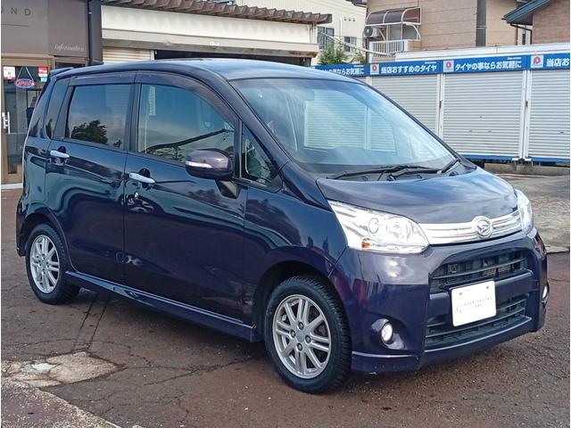 ムーヴ カスタム　ＲＳ　４ＷＤ　ターボ　ダイハツ純正１４インチＡＷ　スマートキー　ｍｏｍｏステアリング　オートエアコン　シート洗浄済み　純正ＨＩＤ　純正フォグ（3枚目）