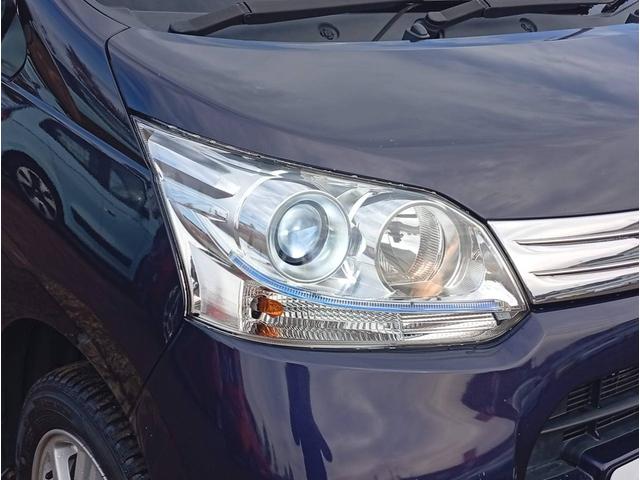 ムーヴ カスタム　ＲＳ　４ＷＤ　ターボ　ダイハツ純正１４インチＡＷ　スマートキー　ｍｏｍｏステアリング　オートエアコン　シート洗浄済み　純正ＨＩＤ　純正フォグ（9枚目）