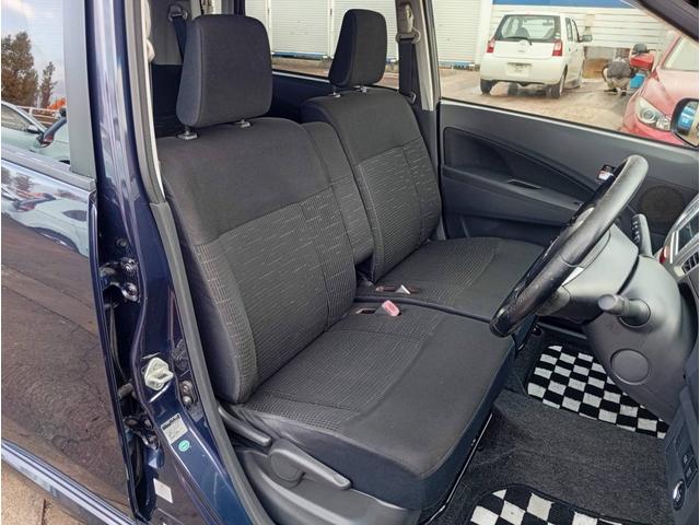 ムーヴ カスタム　ＲＳ　４ＷＤ　ターボ　ダイハツ純正１４インチＡＷ　スマートキー　ｍｏｍｏステアリング　オートエアコン　シート洗浄済み　純正ＨＩＤ　純正フォグ（15枚目）