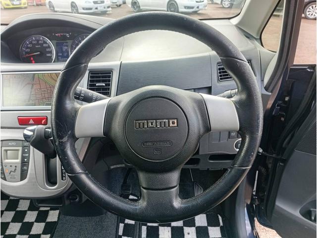 ムーヴ カスタム　ＲＳ　４ＷＤ　ターボ　ダイハツ純正１４インチＡＷ　スマートキー　ｍｏｍｏステアリング　オートエアコン　シート洗浄済み　純正ＨＩＤ　純正フォグ（24枚目）