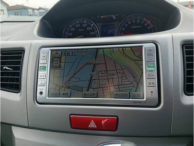 ムーヴ カスタム　ＲＳ　４ＷＤ　ターボ　ダイハツ純正１４インチＡＷ　スマートキー　ｍｏｍｏステアリング　オートエアコン　シート洗浄済み　純正ＨＩＤ　純正フォグ（28枚目）