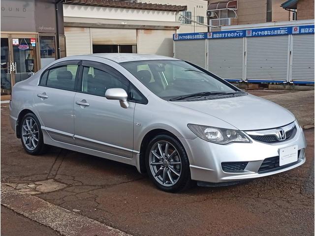 シビック １．８Ｇ　５ＭＴ　ＲＢオデッセイ純正１７ＡＷ　前登録関東地方　社外ナビ　スペアキー　ＥＴＣ　オートエアコン（3枚目）