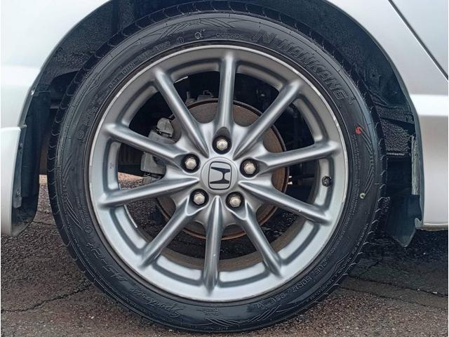 シビック １．８Ｇ　５ＭＴ　ＲＢオデッセイ純正１７ＡＷ　前登録関東地方　社外ナビ　スペアキー　ＥＴＣ　オートエアコン（10枚目）