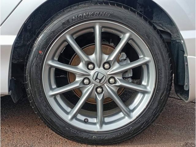 シビック １．８Ｇ　５ＭＴ　ＲＢオデッセイ純正１７ＡＷ　前登録関東地方　社外ナビ　スペアキー　ＥＴＣ　オートエアコン（11枚目）