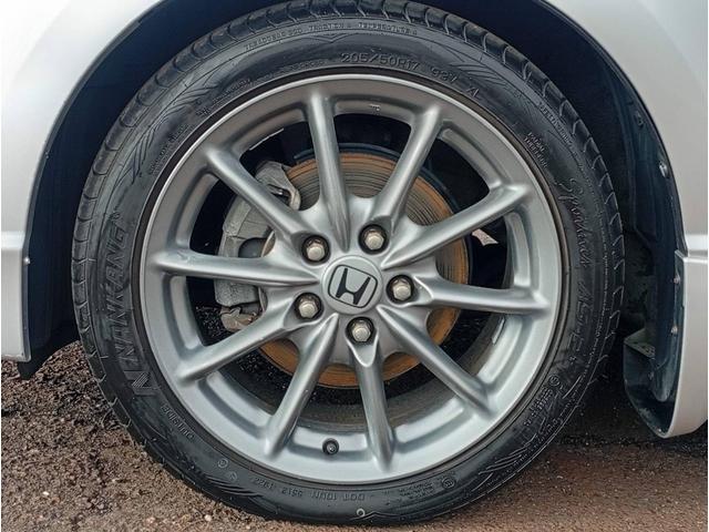 シビック １．８Ｇ　５ＭＴ　ＲＢオデッセイ純正１７ＡＷ　前登録関東地方　社外ナビ　スペアキー　ＥＴＣ　オートエアコン（12枚目）