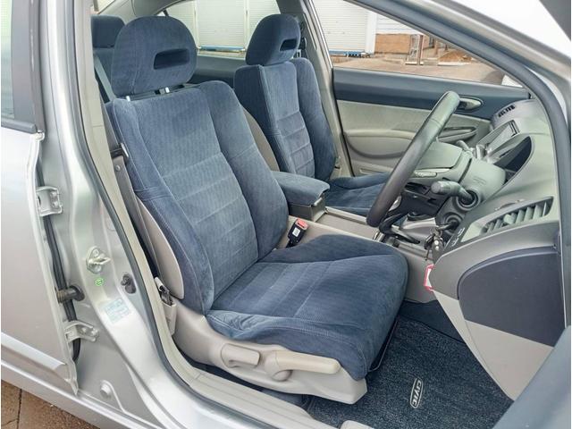 シビック １．８Ｇ　５ＭＴ　ＲＢオデッセイ純正１７ＡＷ　前登録関東地方　社外ナビ　スペアキー　ＥＴＣ　オートエアコン（19枚目）