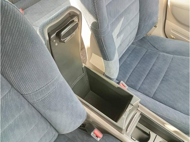 シビック １．８Ｇ　５ＭＴ　ＲＢオデッセイ純正１７ＡＷ　前登録関東地方　社外ナビ　スペアキー　ＥＴＣ　オートエアコン（32枚目）