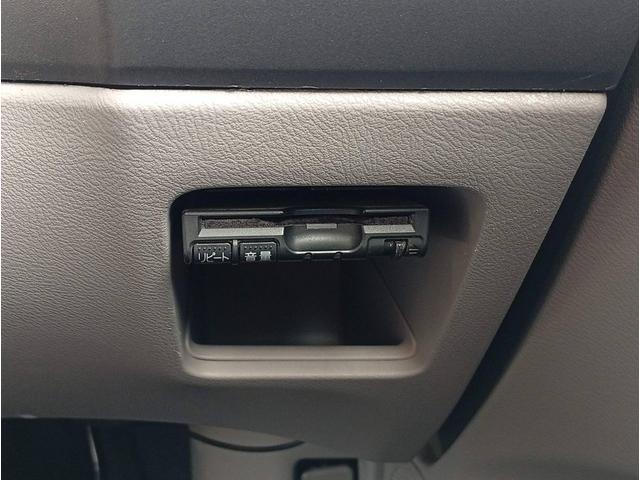 シビック １．８Ｇ　５ＭＴ　ＲＢオデッセイ純正１７ＡＷ　前登録関東地方　社外ナビ　スペアキー　ＥＴＣ　オートエアコン（37枚目）