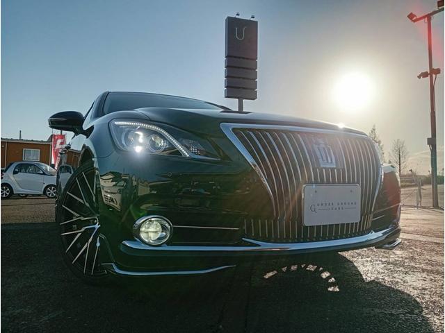 クラウンマジェスタ Ｆバージョン　レザーシート　色替黒　社外エアロ　社外リアスポイラー　社外２０ＡＷ　ＲＳＲ車高調　純正ＳＤナビ　Ｂｌｕ－ｒａｙ　クルコン　全席パワーシート　シートヒーター　サンシェード　ドアイージークローザー（14枚目）