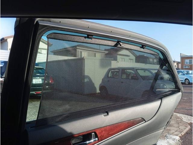 クラウンマジェスタ Ｆバージョン　レザーシート　色替黒　社外エアロ　社外リアスポイラー　社外２０ＡＷ　ＲＳＲ車高調　純正ＳＤナビ　Ｂｌｕ－ｒａｙ　クルコン　全席パワーシート　シートヒーター　サンシェード　ドアイージークローザー（35枚目）