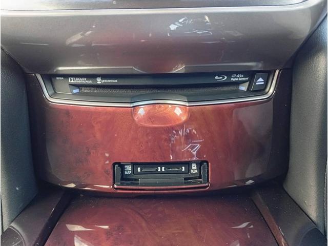 クラウンマジェスタ Ｆバージョン　レザーシート　色替黒　社外エアロ　社外リアスポイラー　社外２０ＡＷ　ＲＳＲ車高調　純正ＳＤナビ　Ｂｌｕ－ｒａｙ　クルコン　全席パワーシート　シートヒーター　サンシェード　ドアイージークローザー（42枚目）