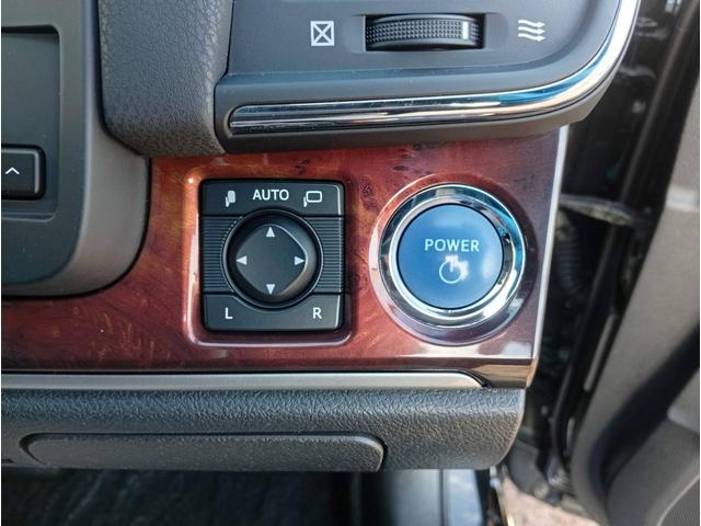 クラウンマジェスタ Ｆバージョン　レザーシート　色替黒　社外エアロ　社外リアスポイラー　社外２０ＡＷ　ＲＳＲ車高調　純正ＳＤナビ　Ｂｌｕ－ｒａｙ　クルコン　全席パワーシート　シートヒーター　サンシェード　ドアイージークローザー（47枚目）