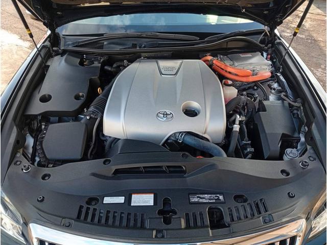 クラウンマジェスタ Ｆバージョン　レザーシート　色替黒　社外エアロ　社外リアスポイラー　社外２０ＡＷ　ＲＳＲ車高調　純正ＳＤナビ　Ｂｌｕ－ｒａｙ　クルコン　全席パワーシート　シートヒーター　サンシェード　ドアイージークローザー（54枚目）