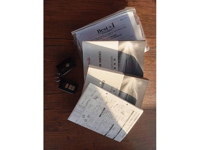 クラウンマジェスタ Ｆバージョン　レザーシート　色替黒　社外エアロ　社外リアスポイラー　社外２０ＡＷ　ＲＳＲ車高調　純正ＳＤナビ　Ｂｌｕ－ｒａｙ　クルコン　全席パワーシート　シートヒーター　サンシェード　ドアイージークローザー（58枚目）