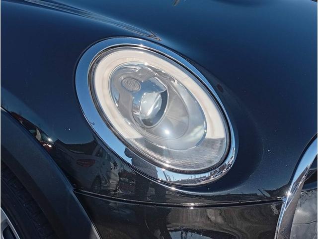 MINI ワン 純正HDDナビ 社外地デジチューナー ETC スタッドレスタイヤ 純正15インチホイール 純正LEDヘッドライト 純正LEDフォグ バックフォグ 室内クリーニング済み スペアキー(9枚目)
