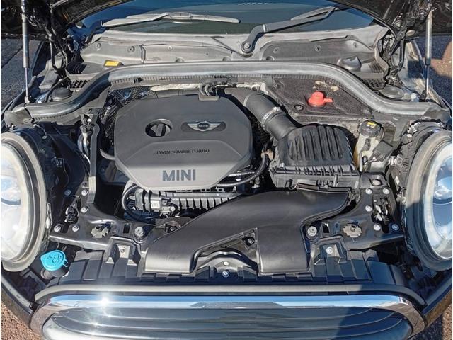 MINI ワン 純正HDDナビ 社外地デジチューナー ETC スタッドレスタイヤ 純正15インチホイール 純正LEDヘッドライト 純正LEDフォグ バックフォグ 室内クリーニング済み スペアキー(16枚目)