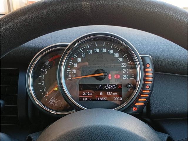 MINI ワン 純正HDDナビ 社外地デジチューナー ETC スタッドレスタイヤ 純正15インチホイール 純正LEDヘッドライト 純正LEDフォグ バックフォグ 室内クリーニング済み スペアキー(24枚目)