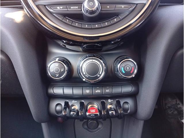 MINI ワン 純正HDDナビ 社外地デジチューナー ETC スタッドレスタイヤ 純正15インチホイール 純正LEDヘッドライト 純正LEDフォグ バックフォグ 室内クリーニング済み スペアキー(29枚目)
