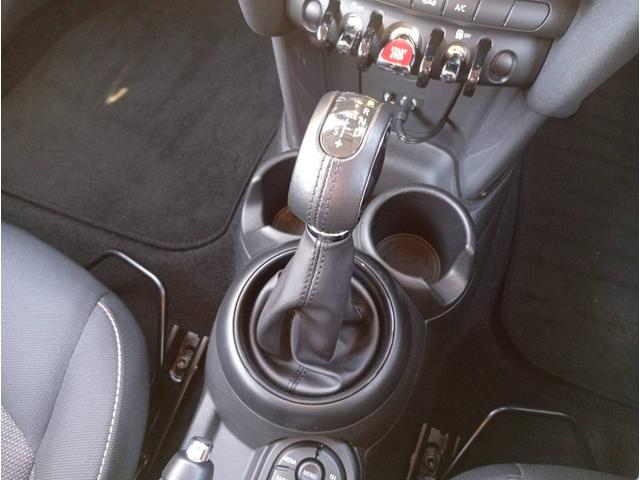 MINI ワン 純正HDDナビ 社外地デジチューナー ETC スタッドレスタイヤ 純正15インチホイール 純正LEDヘッドライト 純正LEDフォグ バックフォグ 室内クリーニング済み スペアキー(32枚目)