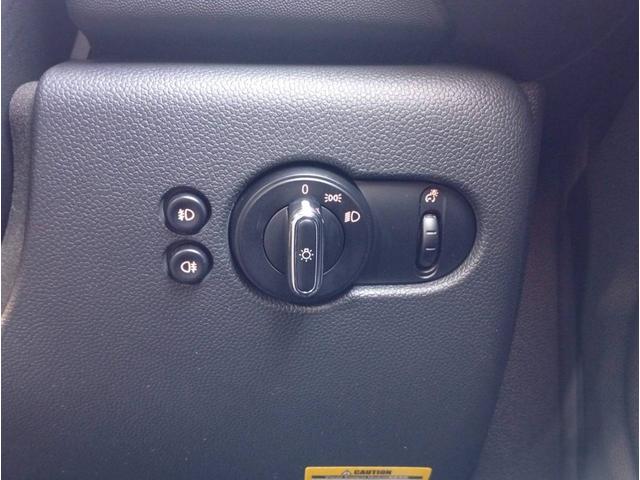 MINI ワン 純正HDDナビ 社外地デジチューナー ETC スタッドレスタイヤ 純正15インチホイール 純正LEDヘッドライト 純正LEDフォグ バックフォグ 室内クリーニング済み スペアキー(34枚目)