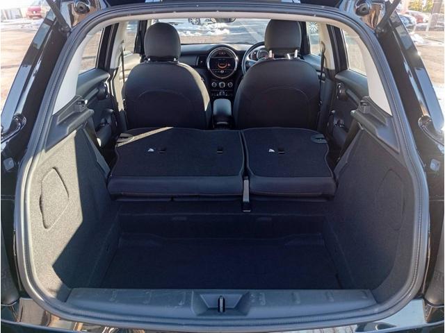 MINI ワン 純正HDDナビ 社外地デジチューナー ETC スタッドレスタイヤ 純正15インチホイール 純正LEDヘッドライト 純正LEDフォグ バックフォグ 室内クリーニング済み スペアキー(40枚目)