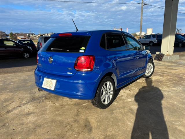 ポロ ＴＳＩコンフォートライン　検２年　関東仕入　鈑金塗装付　ナビ　ＥＴＣ　キーレス（5枚目）