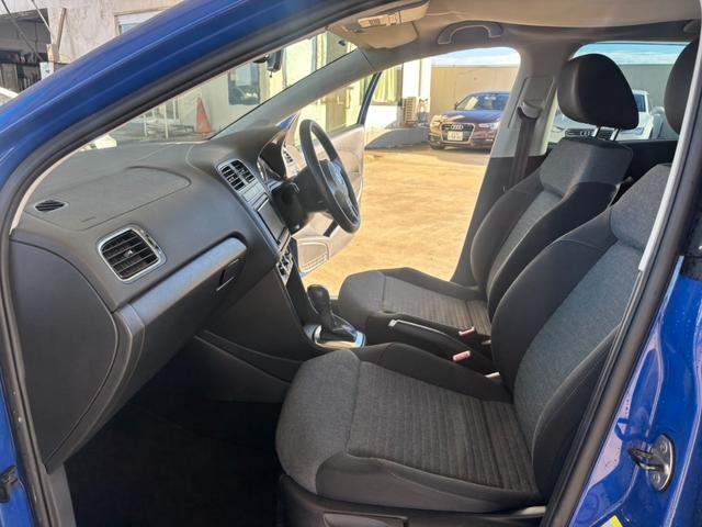 ポロ ＴＳＩコンフォートライン　検２年　関東仕入　鈑金塗装付　ナビ　ＥＴＣ　キーレス（19枚目）