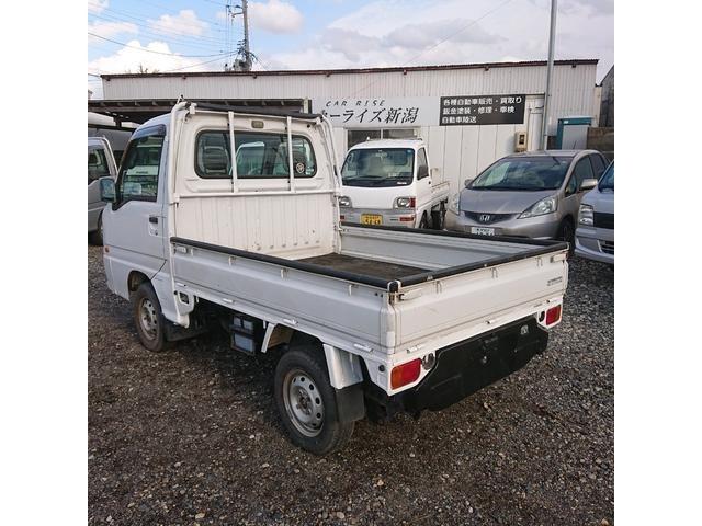 サンバートラック ＴＣ　エアコン　パワステ　４ＷＤ（5枚目）
