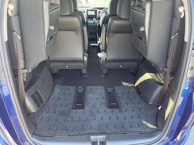 フリードハイブリッド ハイブリッド・Ｇホンダセンシング　スマキー　衝突軽減システム　クルコン　シートＨ　サイドカーテンエアバック　ウォークスルー　ドラレコ　ＬＥＤライト　オートエアコン　４ＷＤ　ＵＳＢ接続　ハーフレザー　リヤカメラ　Ｂｌｕｅｔｏｏｔｈ音楽（18枚目）