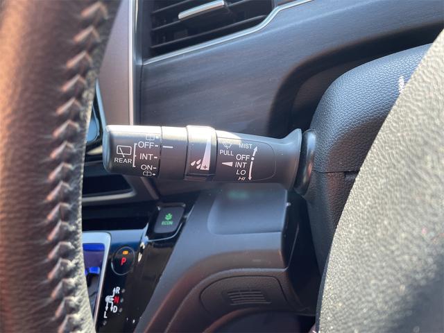 フリードハイブリッド ハイブリッド・Ｇホンダセンシング　スマキー　衝突軽減システム　クルコン　シートＨ　サイドカーテンエアバック　ウォークスルー　ドラレコ　ＬＥＤライト　オートエアコン　４ＷＤ　ＵＳＢ接続　ハーフレザー　リヤカメラ　Ｂｌｕｅｔｏｏｔｈ音楽（30枚目）