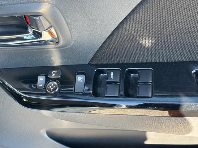 ワゴンRスティングレー X 4WD ETC ABS 助手席エアバック シートヒーター 盗難防止装置(36枚目)