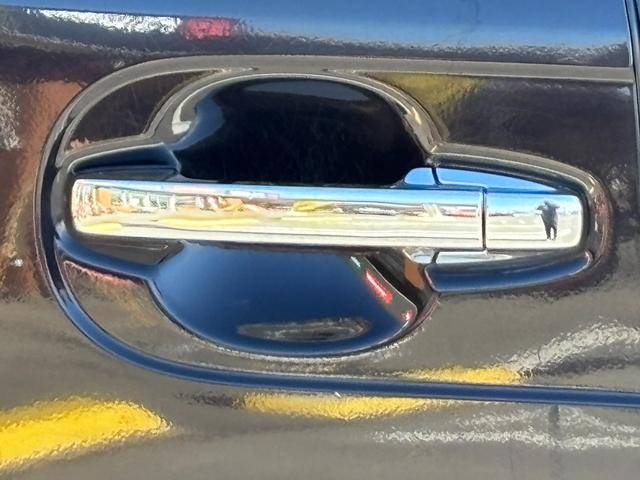 N-BOXカスタム G SSパッケージ 4WD ETC バックカメラ ナビ 両側パワースライド ABS シートヒーター 盗難防止装置 助手席エアバック HID(18枚目)