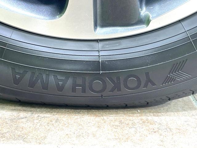 ノア Si ダブルバイビーII 4WD セーフティーセンス 両側電動ドア SDナビ 後席モニター バックカメラ 禁煙車 コーナーセンサー スマートキー LEDヘッド ビルトインETC クルコン オートハイビーム 車線逸脱警報(26枚目)