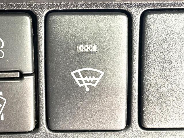 ノア Si ダブルバイビーII 4WD セーフティーセンス 両側電動ドア SDナビ 後席モニター バックカメラ 禁煙車 コーナーセンサー スマートキー LEDヘッド ビルトインETC クルコン オートハイビーム 車線逸脱警報(37枚目)