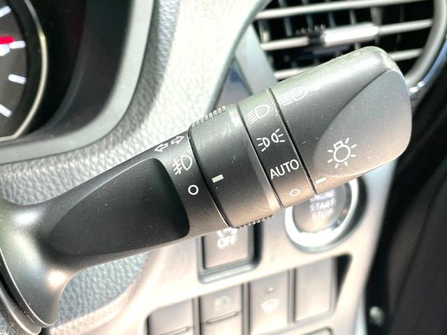 ノア Si ダブルバイビーII 4WD セーフティーセンス 両側電動ドア SDナビ 後席モニター バックカメラ 禁煙車 コーナーセンサー スマートキー LEDヘッド ビルトインETC クルコン オートハイビーム 車線逸脱警報(49枚目)