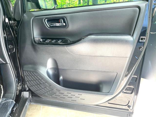 ノア Si ダブルバイビーII 4WD セーフティーセンス 両側電動ドア SDナビ 後席モニター バックカメラ 禁煙車 コーナーセンサー スマートキー LEDヘッド ビルトインETC クルコン オートハイビーム 車線逸脱警報(57枚目)