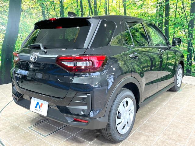ライズ Ｘ　登録済未使用車　スマートアシスト　コーナーセンサー　スマートキー　ＬＥＤヘッド　オートハイビーム　車線逸脱警報　オートライト　純正１６ＡＷ　プライバシーガラス　アイドリングストップ（17枚目）