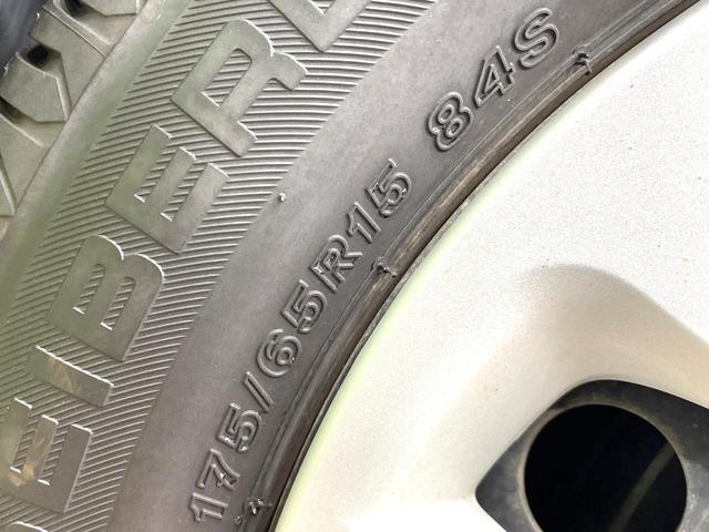 アクア S 純正SDナビ バックカメラ ETC オートエアコン Bluetooth接続 CD/DVD再生 フルセグTV キーレスエントリー 盗難防止システム 横滑り防止システム 電動格納ミラー プライバシーガラス(31枚目)