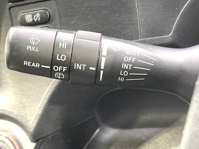 アクア S 純正SDナビ バックカメラ ETC オートエアコン Bluetooth接続 CD/DVD再生 フルセグTV キーレスエントリー 盗難防止システム 横滑り防止システム 電動格納ミラー プライバシーガラス(37枚目)