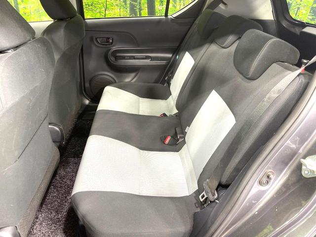 アクア S 純正SDナビ バックカメラ ETC オートエアコン Bluetooth接続 CD/DVD再生 フルセグTV キーレスエントリー 盗難防止システム 横滑り防止システム 電動格納ミラー プライバシーガラス(41枚目)