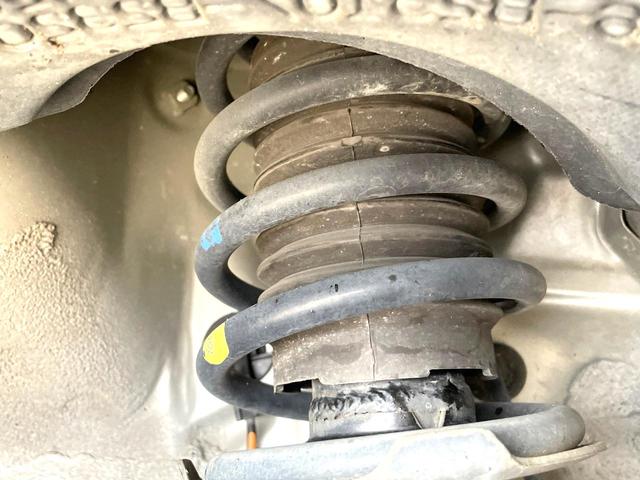 ムーヴ L SA 4WD 禁煙車 キーレスエントリー 衝突安全ボディ 横滑り防止システム トラクションコントロール 盗難防止システム 電動格納ミラー ベンチシート エアコン プライバシーガラス CD再生(20枚目)