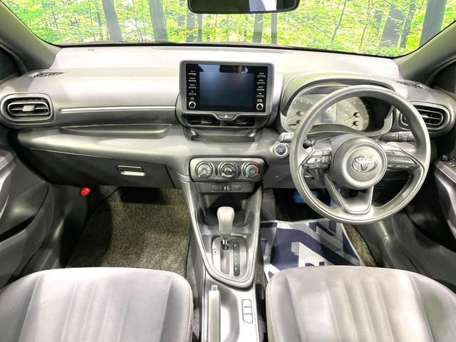 ヤリス X セーフティセンス ディスプレイオーディオ バックカメラ 禁煙車 コーナーセンサー スマートキー ビルトインETC オートハイビーム 車線逸脱警報 オートライト Bluetooth スマートキー(2枚目)