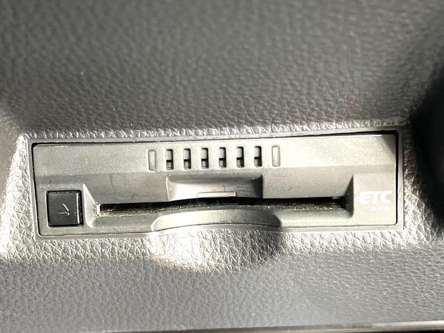 ヤリス X セーフティセンス ディスプレイオーディオ バックカメラ 禁煙車 コーナーセンサー スマートキー ビルトインETC オートハイビーム 車線逸脱警報 オートライト Bluetooth スマートキー(6枚目)