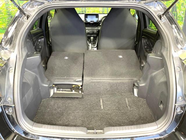 ヤリス X セーフティセンス ディスプレイオーディオ バックカメラ 禁煙車 コーナーセンサー スマートキー ビルトインETC オートハイビーム 車線逸脱警報 オートライト Bluetooth スマートキー(11枚目)