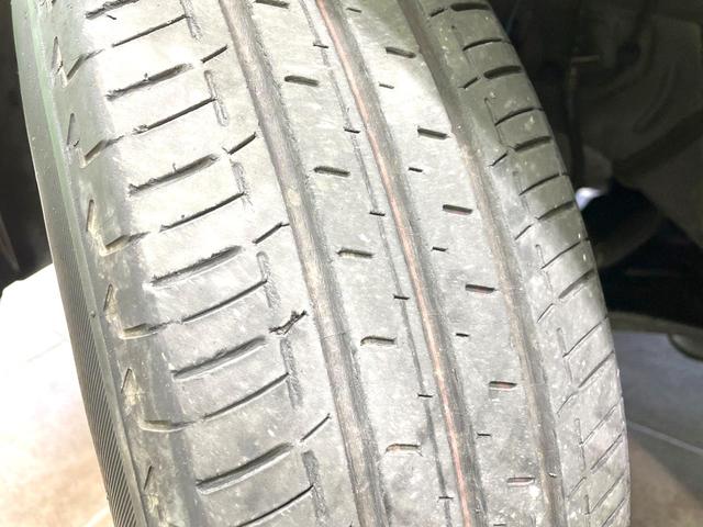 ヤリス X セーフティセンス ディスプレイオーディオ バックカメラ 禁煙車 コーナーセンサー スマートキー ビルトインETC オートハイビーム 車線逸脱警報 オートライト Bluetooth スマートキー(26枚目)