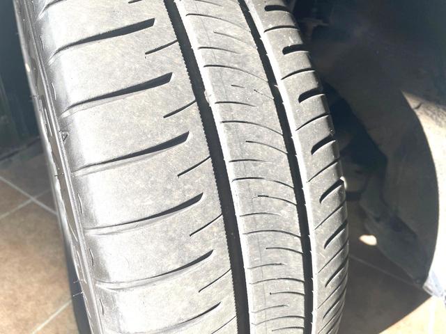 ヴォクシー ZS 煌II 両側電動ドア 純正SDナビ バックカメラ 禁煙車 スマートキー HIDヘッド ETC オートライト デュアルエアコン 純正16インチアルミ Bluetooth CD DVD再生 フルセグ パドルシフト(24枚目)