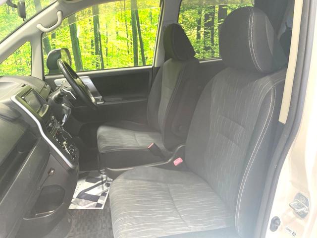 ヴォクシー ZS 煌II 両側電動ドア 純正SDナビ バックカメラ 禁煙車 スマートキー HIDヘッド ETC オートライト デュアルエアコン 純正16インチアルミ Bluetooth CD DVD再生 フルセグ パドルシフト(33枚目)