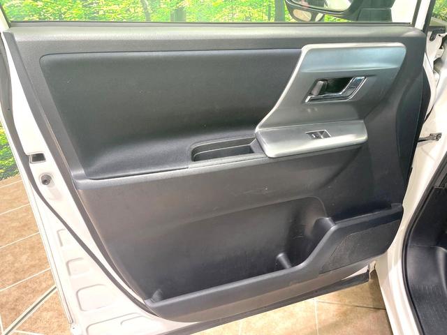 ヴォクシー ZS 煌II 両側電動ドア 純正SDナビ バックカメラ 禁煙車 スマートキー HIDヘッド ETC オートライト デュアルエアコン 純正16インチアルミ Bluetooth CD DVD再生 フルセグ パドルシフト(36枚目)